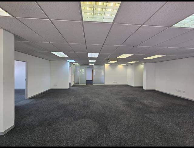 308M² OFFICE TO LET IN TYGER VALLEY